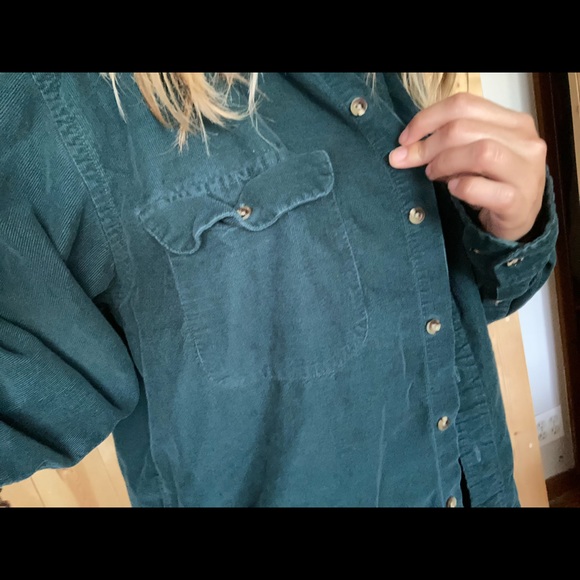 Button up - Picture 3 of 6